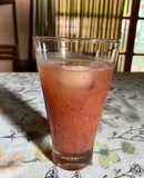 Jugo de papaya, arándanos, menta, naranja y Limón