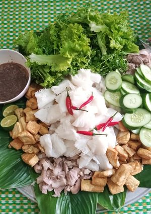 Hình của món Bún đậu mắm tôm.