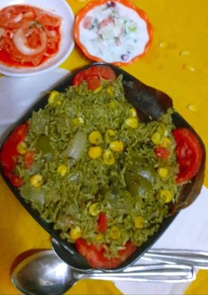 पालक कॉर्न राइस (Palak corn rice recipe in Hindi) रेसिपी मुख्य फोटो