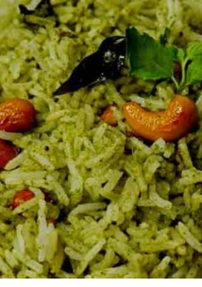 முருங்கைக் கீரை சாதம்(murungai keerai sadam recipe in tamil) செய்முறை முக்கிய புகைப்படம்