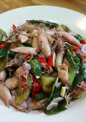 Foto resep Baby cumi asin cabe hijau🐙