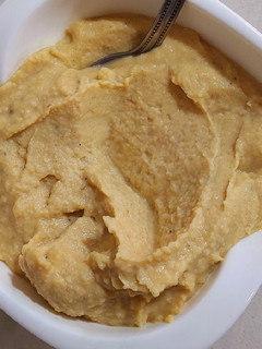 Una foto de Hummus muy fácil y sabroso! 💫