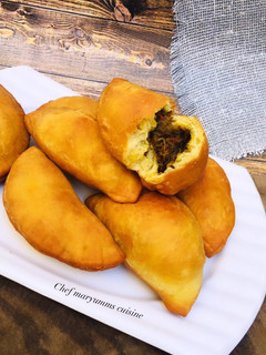 A picture of Fried meat pie by chef maryumms cuisine🌸.