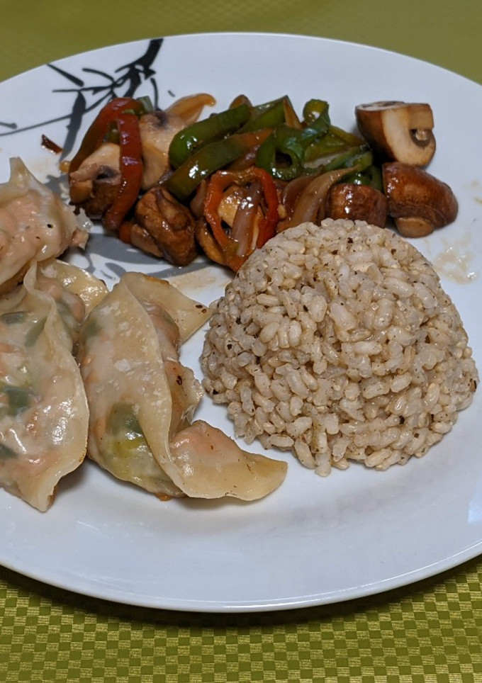 Una foto de Plato de inspiración oriental