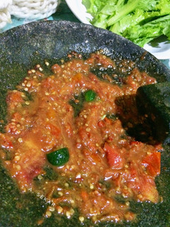 Foto resep Sambal terasi mentah +limau
