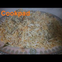 A picture of Restaurant style biryani.