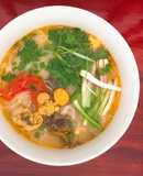 Bún gạo khô nấu lòng gà