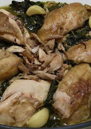 صورة لوصفة الملوخية الخضراء الورق مع الدجاج
