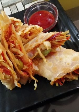 वेज स्प्रिंग रोल (Veg spring roll recipe in hindi) रेसिपी मुख्य फोटो