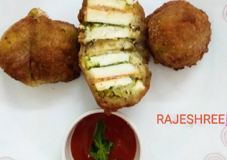 Easiest Way to Prepare Quick Potato Paneer Pakora