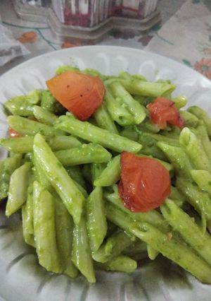 A picture of Spinach pasta.