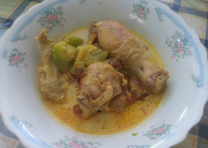 Kare Ayam Instan