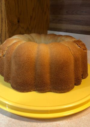 A picture of Aunt Babe’s Pound Cake.