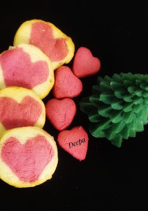 A picture of Vanilla Heart Cookies.