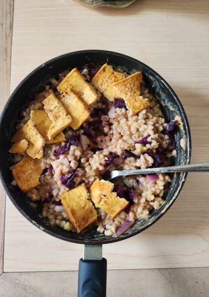 A picture of Creamy Pumpkin Barley Skillet.