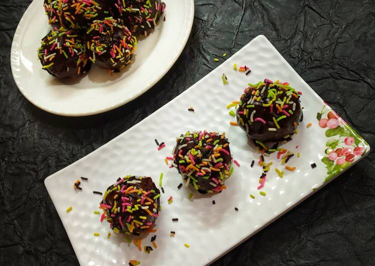 How to Prepare Super Quick Homemade Chocolatey Paan Balls