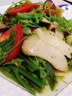 龍鬚菜炒杏鮑菇 的食譜成品照片