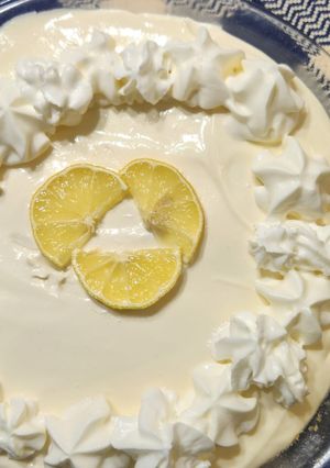 A picture of No Bake Lemonade Pie.