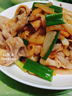 【家常菜】泡菜豬肉 的食譜成品照片