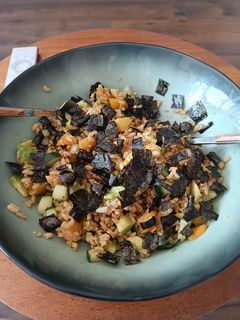 Una foto de Poke bowl casero