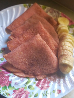 A picture of Strawberry crepes.