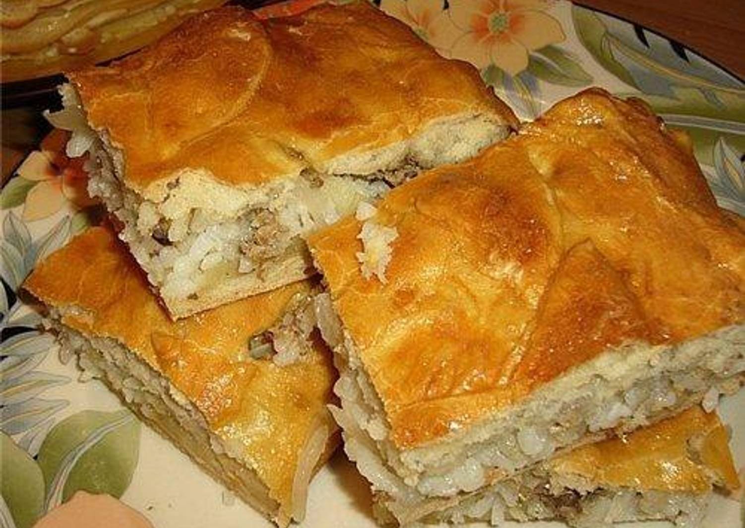 Пирог с рисом и рыбой сиг