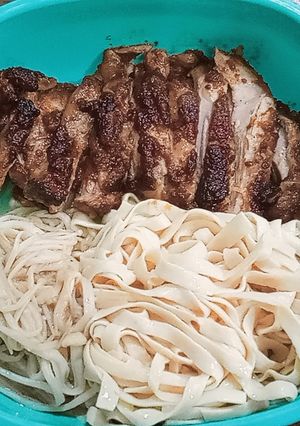 รูปของ เฟตตูชินี่,สะโพกไก่นิวออร์ลีน,เห็ดเข็มทองผัดเนย - คีโต
