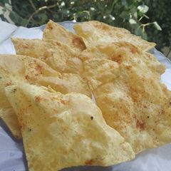 A picture of Gujjus Triangle Fafda.