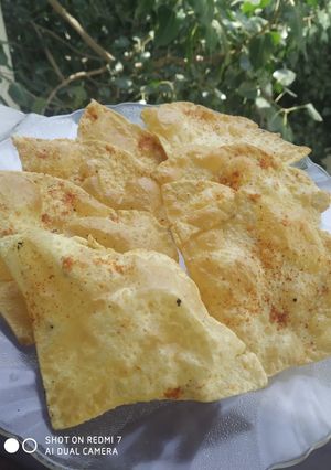 A picture of Gujjus Triangle Fafda.