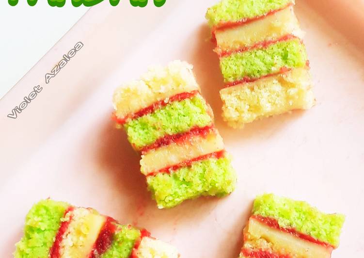 Bolu Lapis Pandan Kukus