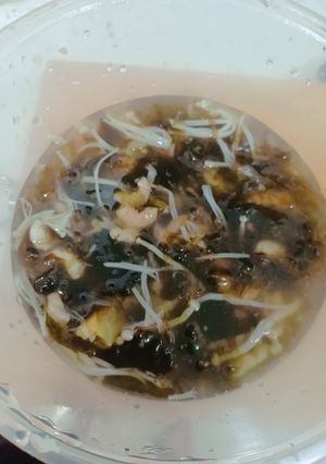 Hình của món Canh rong biển nấu nấm 🍄🍄.