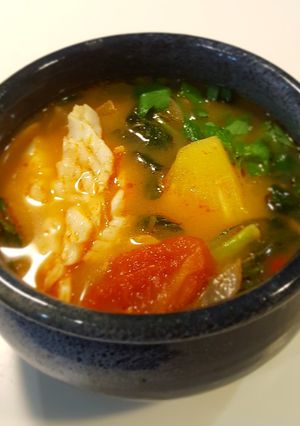 A picture of Vietnamese Sweet and Sour Fish Soup (Canh Chua Ca).