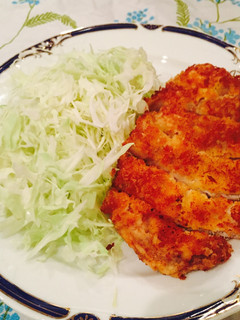 Hình của món Tonkatsu thịt heo chiên xù Nhựt Bổn.