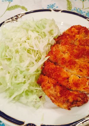 Hình của món Tonkatsu thịt heo chiên xù Nhựt Bổn.