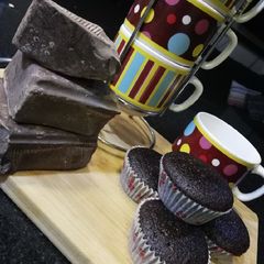 A picture of MouthMelted chocolate cup cake.