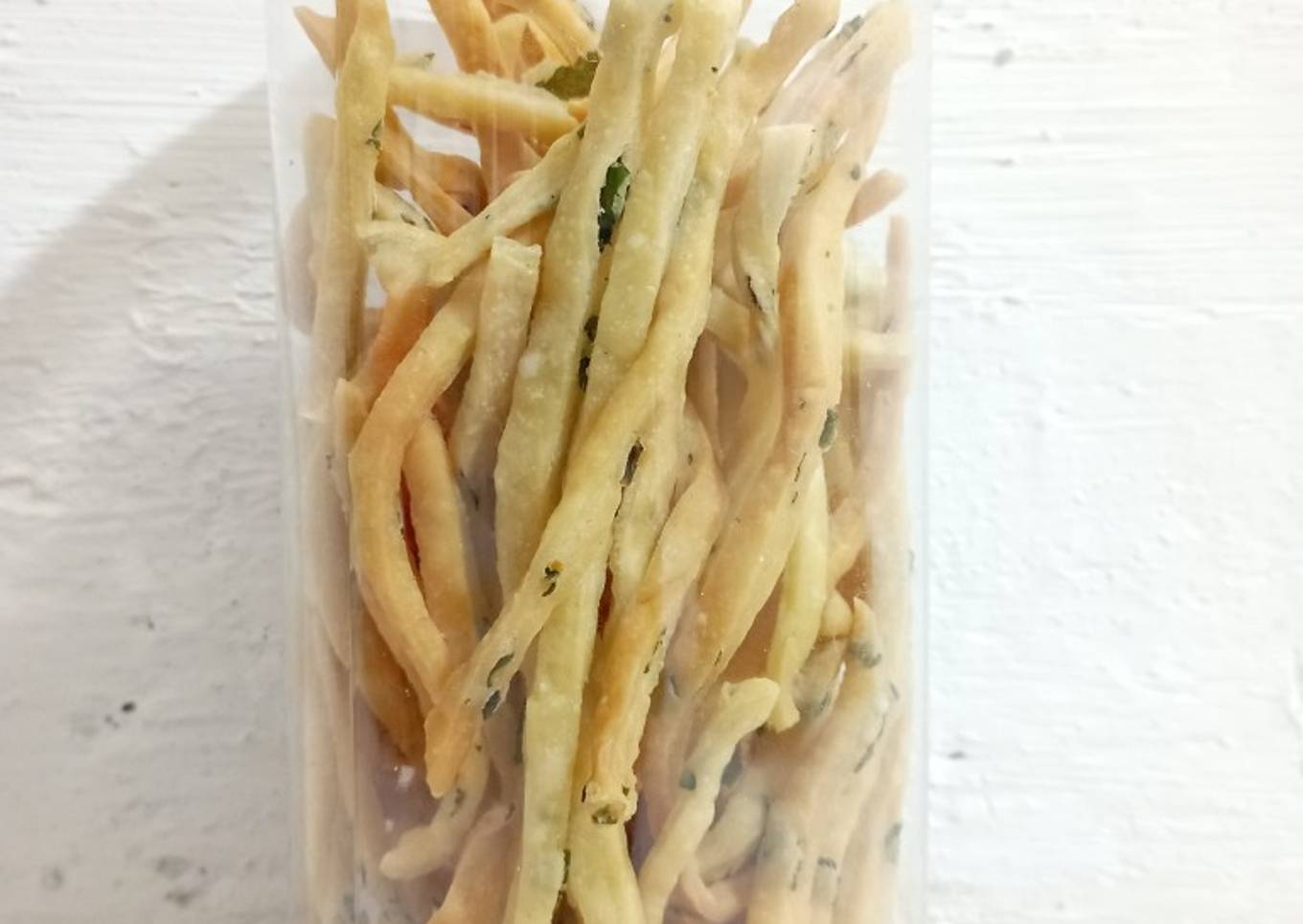 Kue stick keju bawang renyah dan gurih