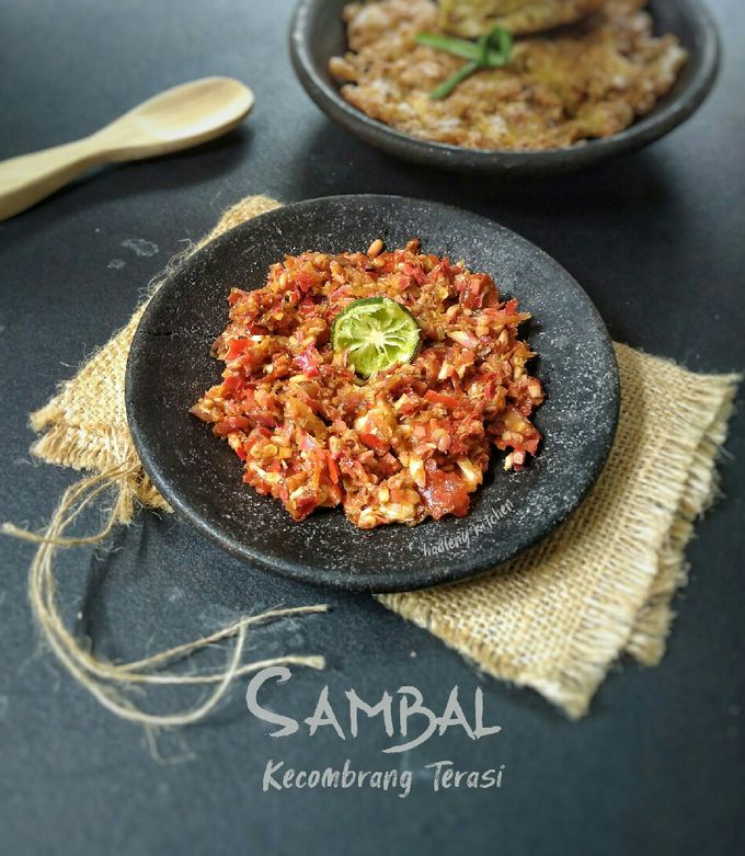 Resep Sambal Kecombrang Terasi oleh Hadleny Kitchen - Cookpad