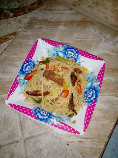 A picture of Suya-spiced pasta stir-fry.