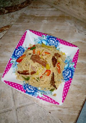 A picture of Suya-spiced pasta stir-fry.
