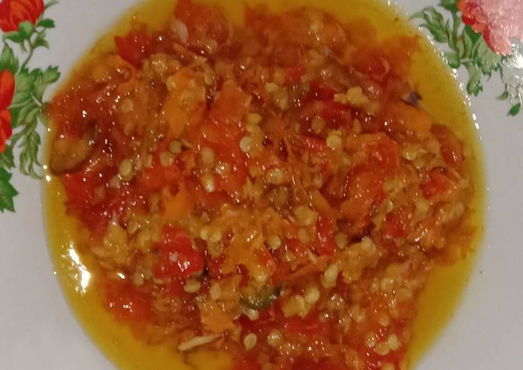 Cara Gampang Menyiapkan Sambel bawang, Bisa Manjain Lidah