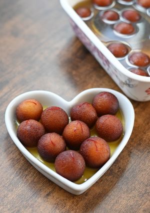 A picture of How to make Gulab Jamun at home.