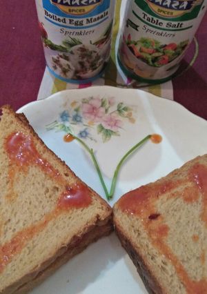 A picture of Jhatpat sandwich.