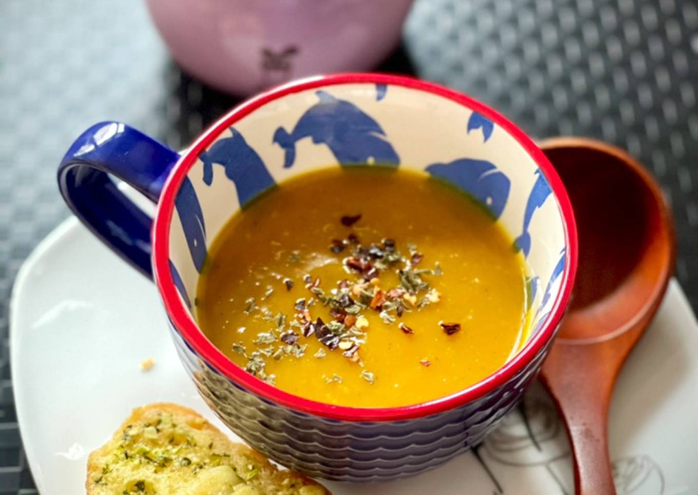 Spiced Pumpkin Soup and Garlic Bread