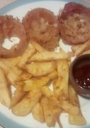 Φωτογραφία της συνταγής Crispy πατάτες και onion rings