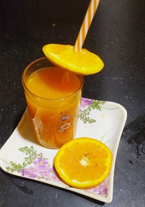 ऑरेंज जूस (orange juice recipe in hindi) रेसिपी मुख्य फोटो