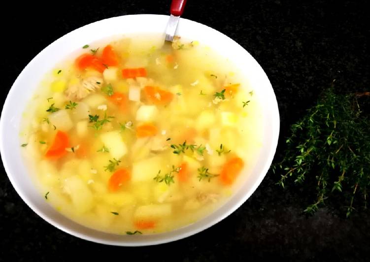 Steps to Make Homemade Sopa de carcasas de pollo y patata diet