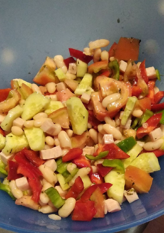 Una foto de Ensalada de alubias blancas