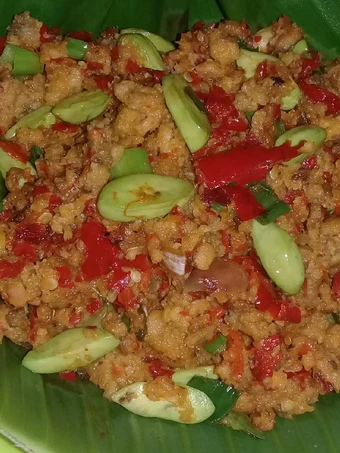 Cara Mudah Membikin Resep Sambel oncom pete Huhhah yang Enak Banget Anti Ribet, Uenak Banget