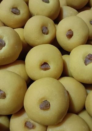બેસનના લાડુ (Besan Laddu Recipe In Gujarati) રેસીપી મુખ્ય ફોટો