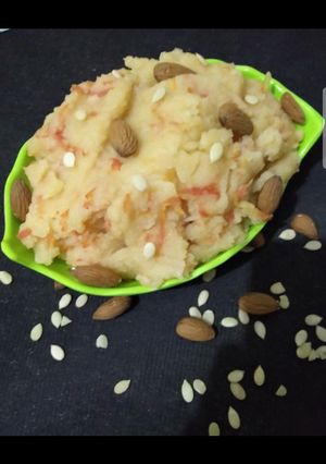 A picture of Carrot Suji halwa.